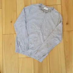 INED 春物ビジュー付きグレーカーディガン