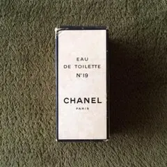 ☆お値下げ☆ ほぼ未使用「CHANEL オードトワレ No.19」19ml