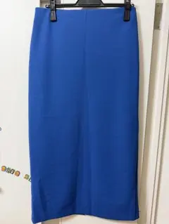 C:UNIQLO 青 スリット入りタイトスカート