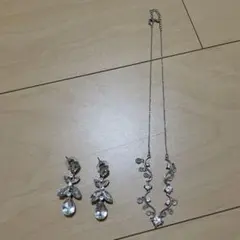 ネックレス　ピアス　セット　結婚式　ブライダル