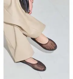 美品ANCIENTGREEKSANDALS フラットシューズ サンダル 黒 37のサムネイル