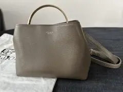 VIOLA d'ORO ベージュハンドバッグのサムネイル