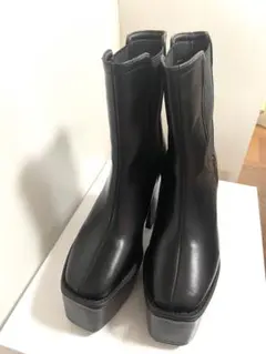 スクエアトゥサイドゴアチャンキーヒールレザーミドルブーツ　23.0cm