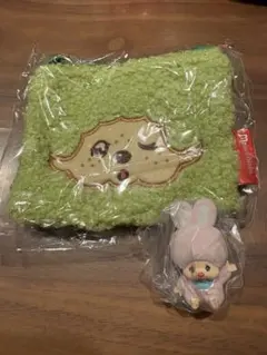 モンチッチ モコモコスクエアポーチ　カプセルフロッキーズ