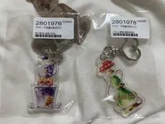 Spin アクリルキーホルダー　帽子屋　いもむし