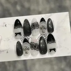 【現品】モノトーン 量産型 レース 十字架 フレンチ 甘辛 ガーリーネイルチップ