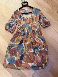 【美品】SunaUna スーナウーナ 総柄ワンピース 膝丈 日本製 ワールド