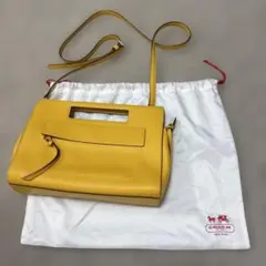 COACH イエロー ショルダーバッグのサムネイル