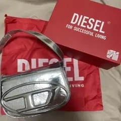 DIESEL キーホルダー ミニハンドバッグ型 バッグチャーム ホワイト