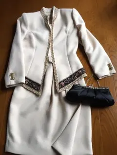 豪華装飾刺繍　フォーマルスーツ