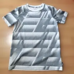 Nike グレー ストライプシャツ