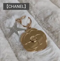 【CHANEL】 フラワーと星のチャーム　ノベルティ