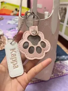 キーホルダー　ピンク　ペット犬　猫　うさぎ　毛玉入れ　毛玉ケース　肉球型