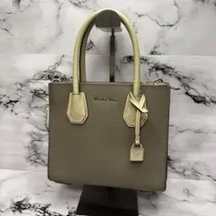 (美品)大人気、マイケルコース、ハンドバッグ、オールレザー、シボ革、3層式、金