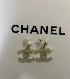 先搶先贏♡‥CHANEL 標誌設計 耳環♡