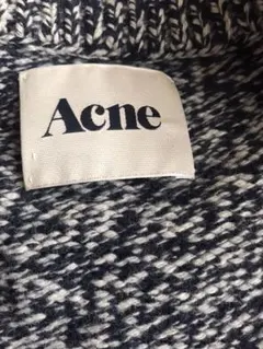 acne ウールメランジクルーネックニットのサムネイル