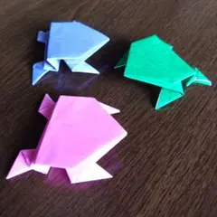 折り紙作品　ピョンピョンカエル　50匹のサムネイル
