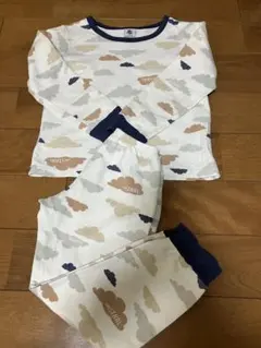 PETIT BATEAU 雲柄パジャマ 116cm