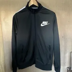 NIKE トラックジャケット　XL（現行M〜L相当） 黒のサムネイル