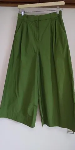 バナナ　リパブリック グリーン ガウチョパンツ サイズ4