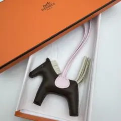 【箱付き】HERMES ロデオ チャーム　PM 　ブラウン　W刻印 未使用保管品