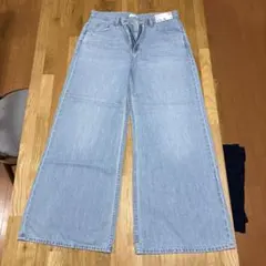 UNIQLO ドレープワイドフレアジーンズ