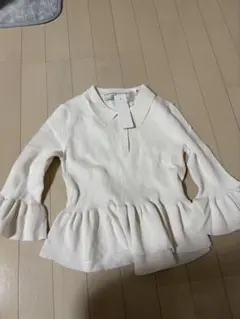 GU新品タグ付き　フリル付きホワイトポロシャツ Mサイズ