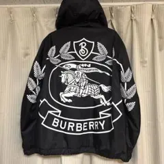 美品　タグ付き　BURBERRY ブラック ナイロンダウンジャケット　Mのサムネイル