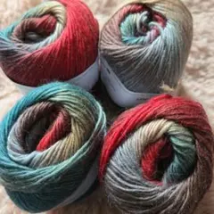 ウール100%　毛糸4玉　グラデーション　200g