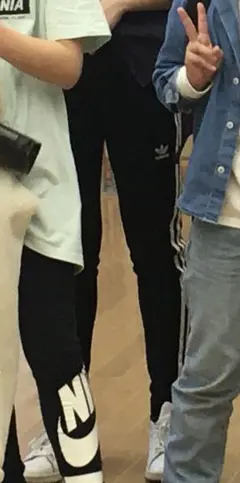 adidas originalストライプ ボトムス 黒