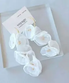 シフォン ホワイト フープ ピアス イヤリング ブライダル ハンドメイド