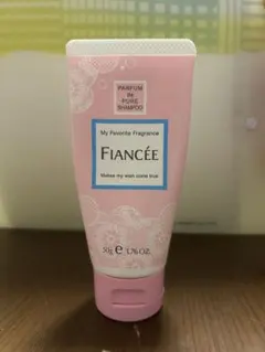 FIANCÉE ハンドクリームのサムネイル