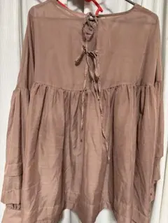 新品未使用 タグ付き ブラウン シアーフリル付き 長袖シャツ INGNI