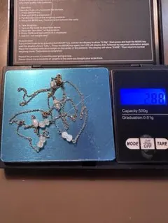 シルバー装飾ビーズネックレス