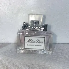 Dior ブルーミングブーケ 香水