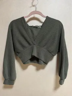 オリーブグリーン クロップドカーディガンとトップスセット