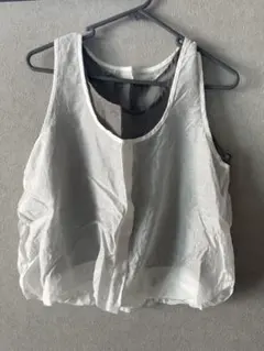 ホワイト タンクトップ バルーンシルエット