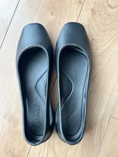 ブラック フラットシューズ 23.0cm