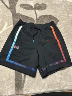 アンダーアーマー　ハーフパンツ