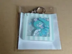 初音ミク × シナモンロール 楽天コレクション アクリルキーホルダー
