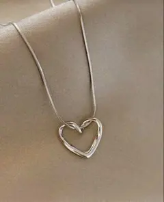 シルバー ハート型 ネックレス