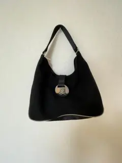 agnes b. アニエスベー 黒 ハンドバッグ メタルロゴ