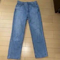 GU ハイウエストストレートジーンズ