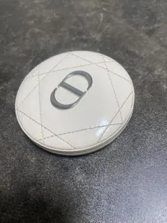 Dior ディオールスキン フォーエヴァー クチュール ルミナイザー03