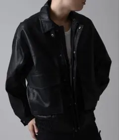 黒レザージャケット ボックスシルエット