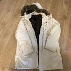 3月31日までお値下げメンズのハーフコート Mサイズ オフホワイト フードファ付