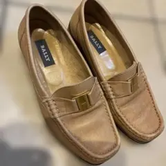 BALLY ベージュ ローファー