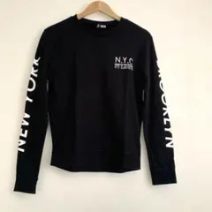 DIVIDED H&M 薄手トレーナー　プリントロンT トップス　黒　Sサイズ