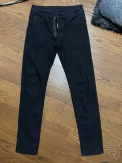 チ*ル様 DSQUARED2 スケータージーン ストレッチ ブラックデニ - メルカリ