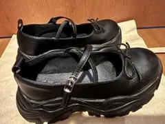 厚底クロスストラップリボンシューズのサムネイル